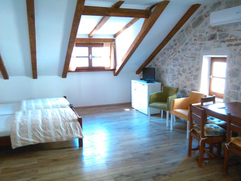 Apartments Historic Stone House Kotor Buitenkant foto