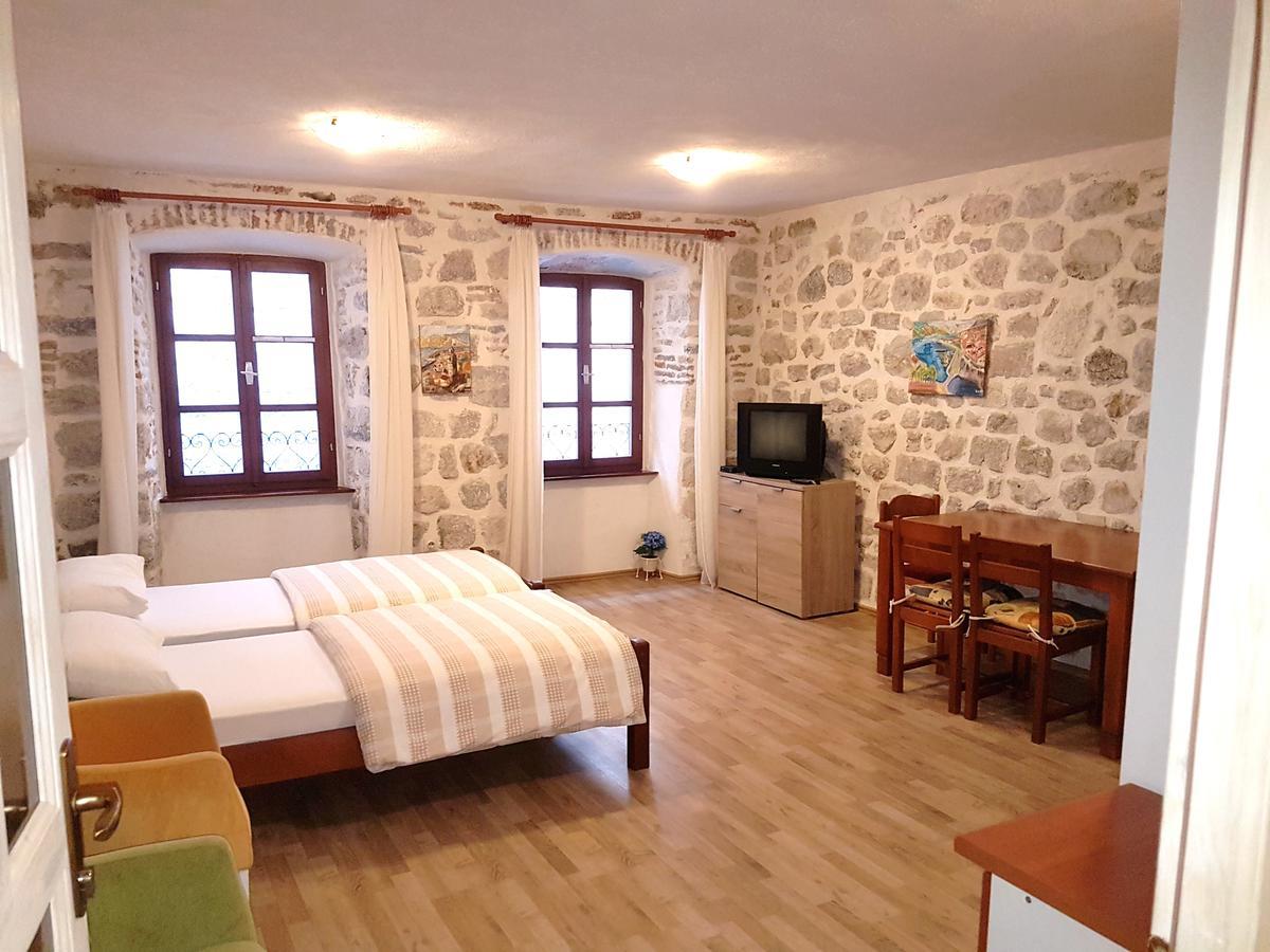 Apartments Historic Stone House Kotor Buitenkant foto